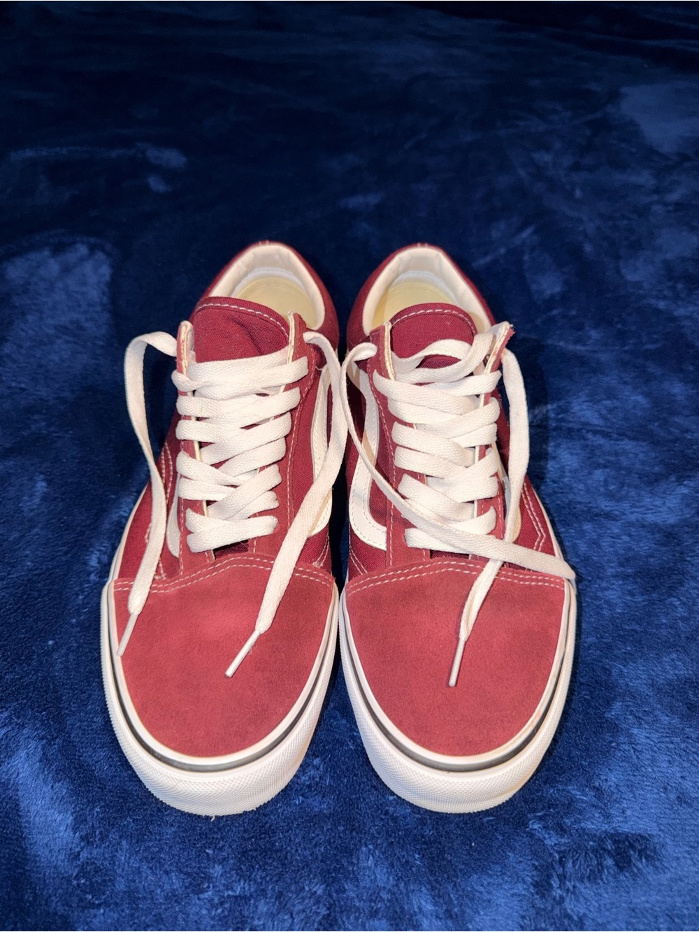 Vans Men's Maroon and White Old Skool Sneakers